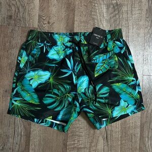 NWT Forever 21 Men’s Black Palm Print Swim Trunk Shorts Size Small